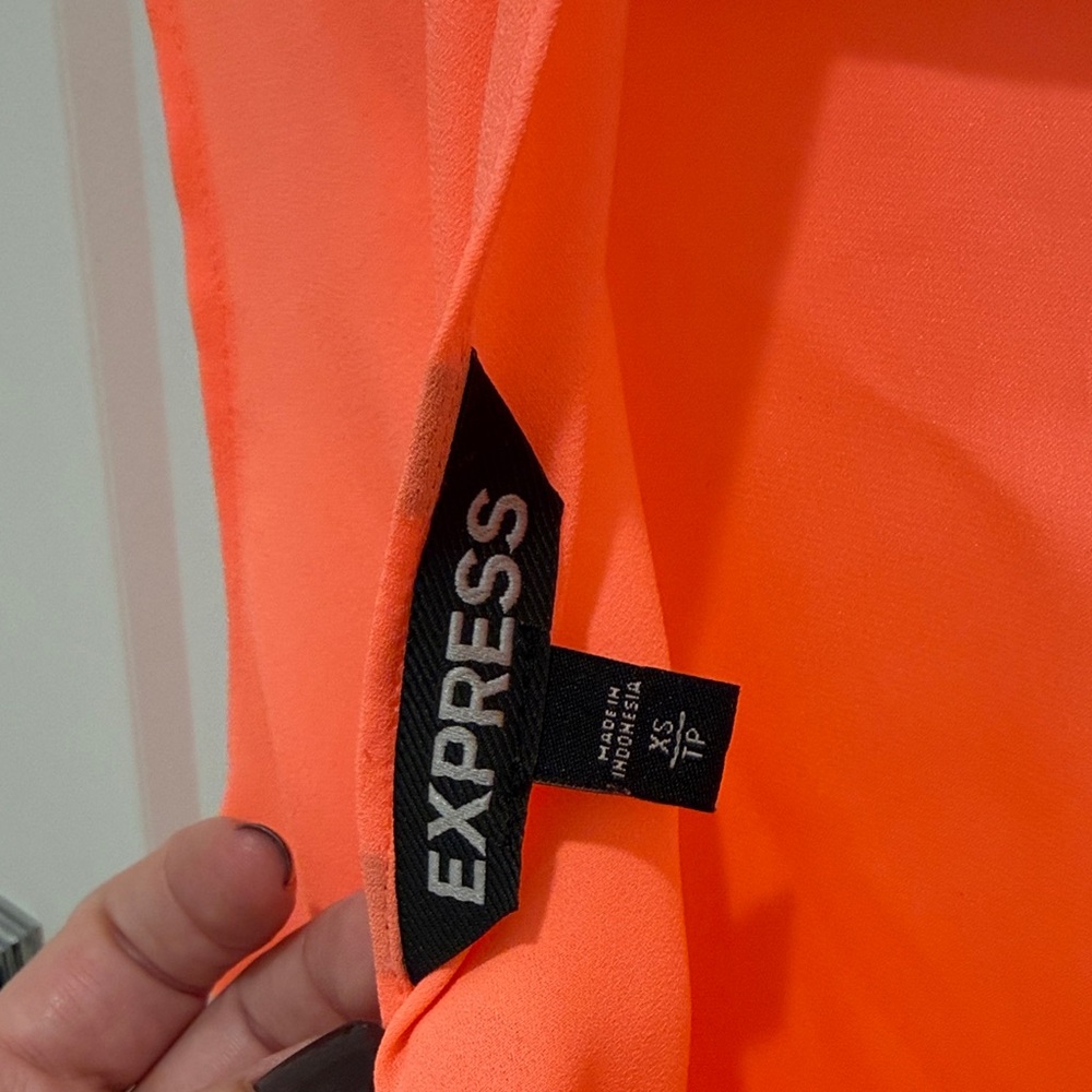 Express Neon Pink Cap-Sleeve Backless Shell Top - Picture 2 of 3